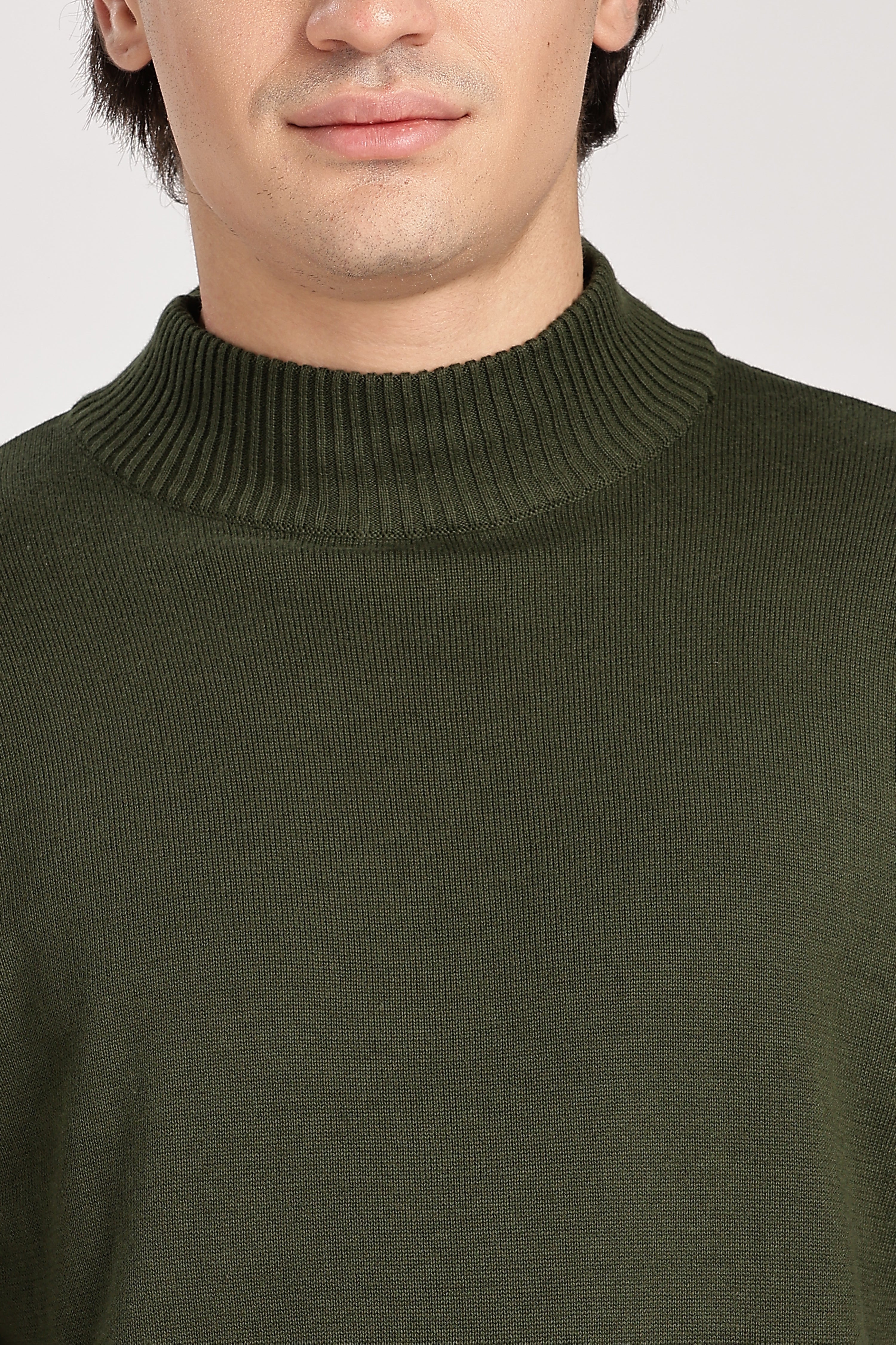 Green Men's Solid High Neck Sweater