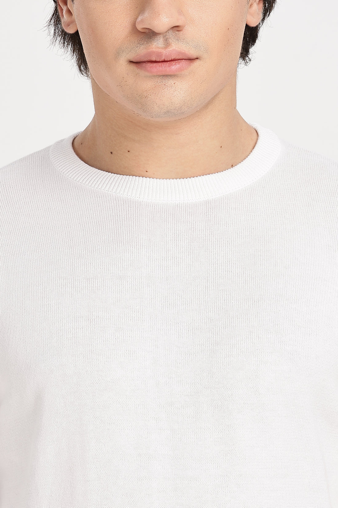 The Essential Crewneck Jumper in White (Article - 27287)
