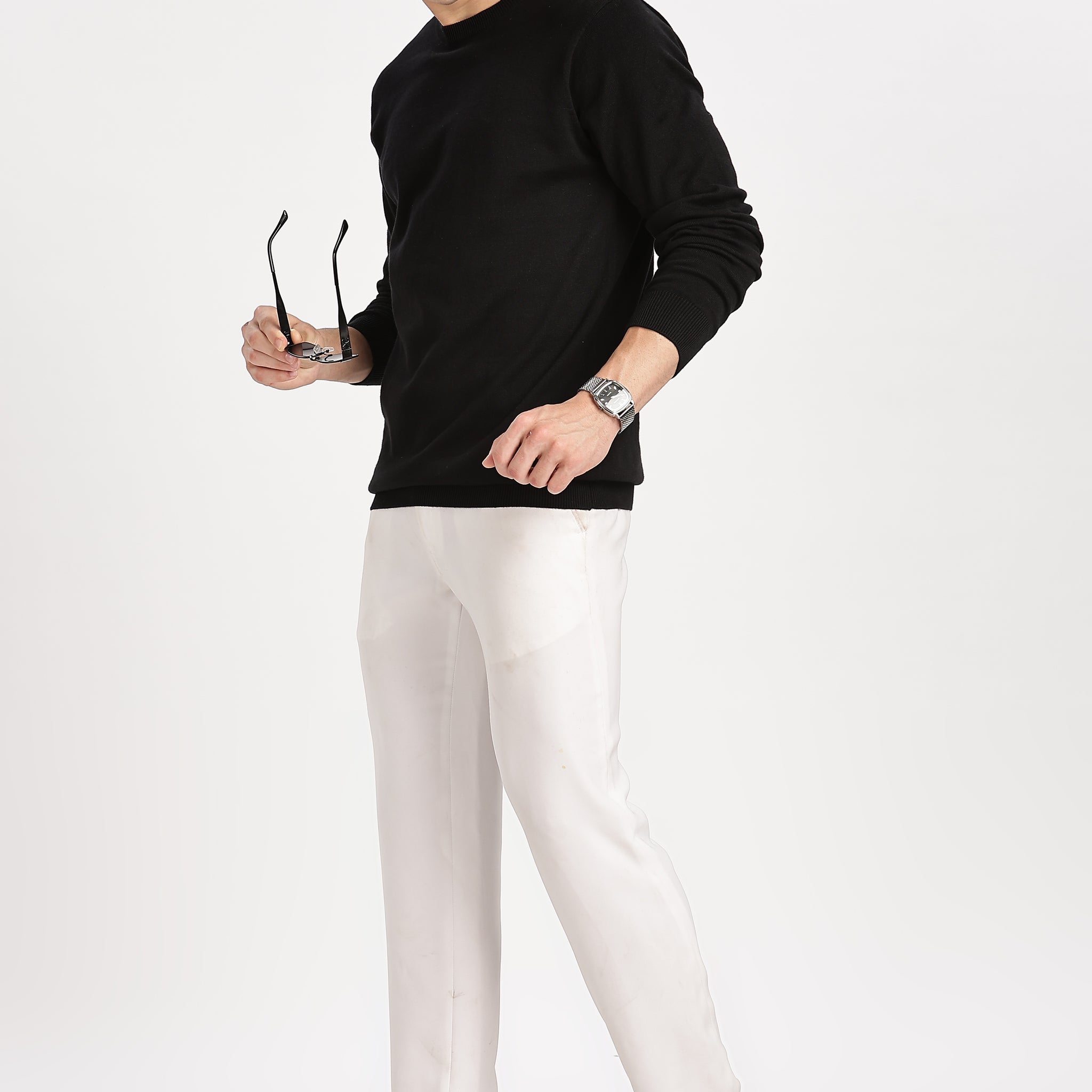 The Essential Crewneck Jumper in Black (Article - 27287)